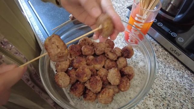 Котлетки на шпажках смотреть онлайн