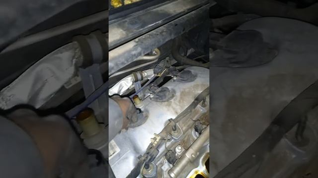2011 Ford Taurus 6 cylinder intake removal & spark plugs смотреть онлайн