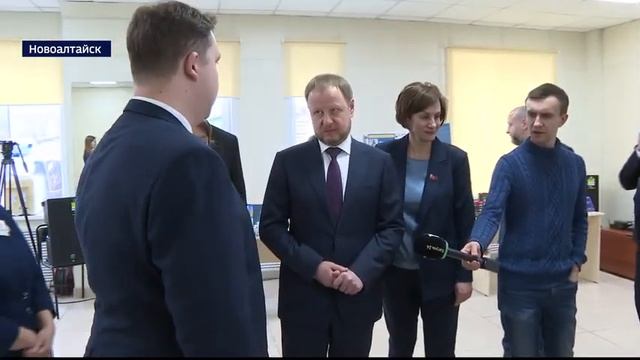 В Новоалтайске торжественно сдали в эксплуатацию школу и культурно спортивный комплекс смотреть онлайн