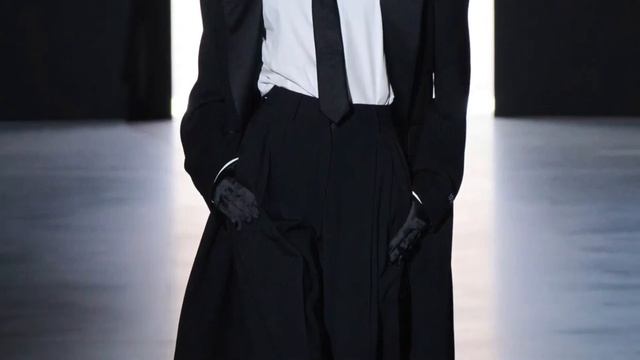 Unveiling the Next BIG TRENDS! Dolce & Gabbana FALL RTW 2023 Show смотреть онлайн