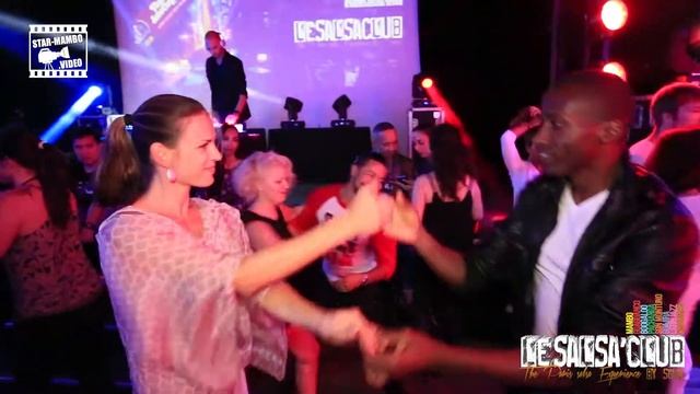 Victor & Christina - social dancing @ LeSalsa'Club смотреть онлайн