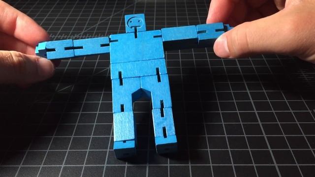 How to solve an Areaware Cubebot robot puzzle смотреть онлайн