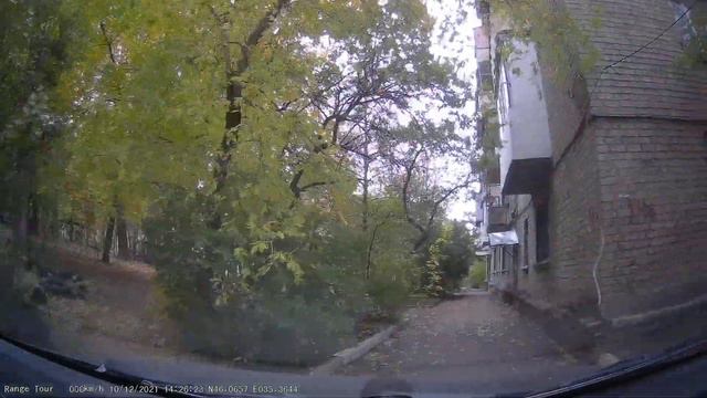 Луганск, ул. Газеты Луганская Правда, кв. Героев Брестской Крепости. 2021/10/12 смотреть онлайн