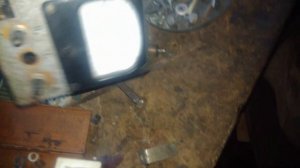 Сталк за радиодеталями в автогараже.mp4