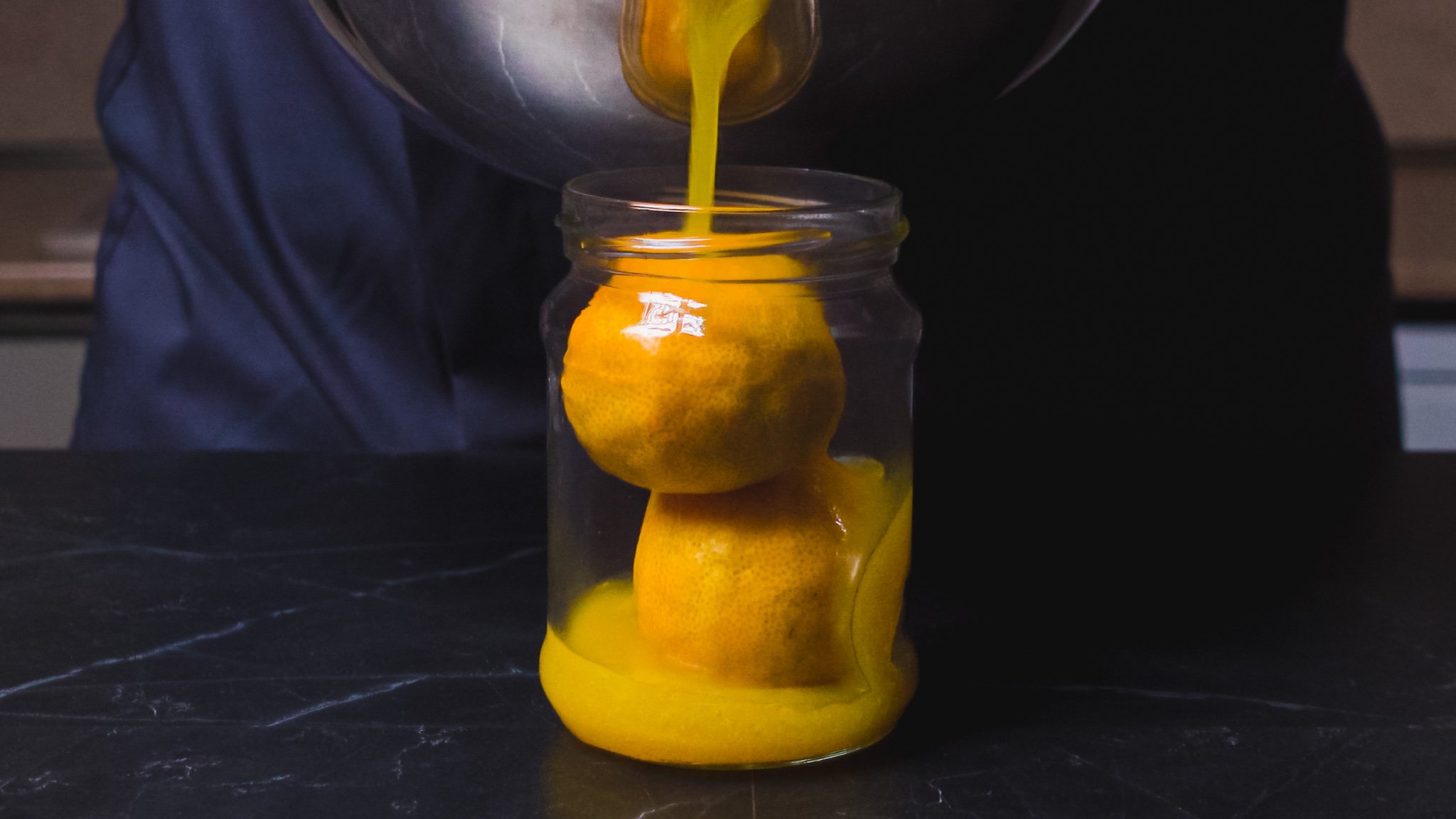 Готовлю этот джем из целых мандаринов один раз в год и сразу много. А потом всю зиму наслаждаюсь смотреть онлайн