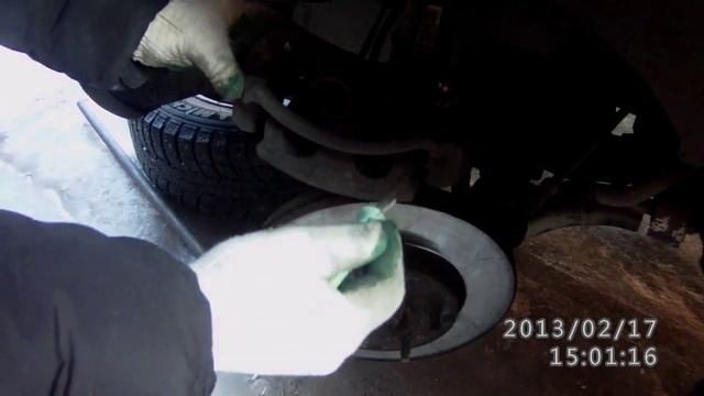 Замена передних тормозных колодок Chevrolet Captiva смотреть онлайн