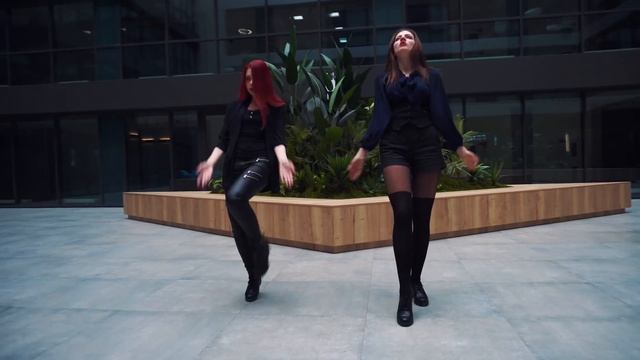 Red Velvet - IRENE & SEULGI - Monster (Dance Cover) - Halloween Version смотреть онлайн