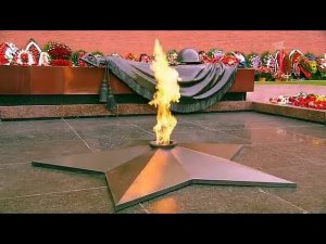 Светлой памяти павших в борьбе против фашизма. Минута молчания (Первый канал, 9.05.2012)