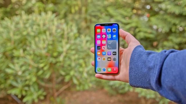 Using the iPhone X in 2023 - worth it? смотреть онлайн