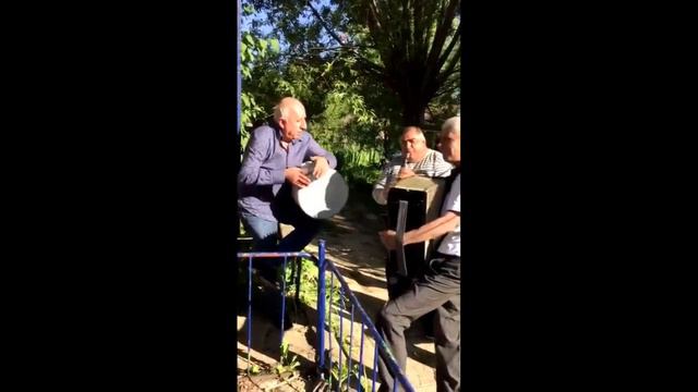 Васо Садоев кларнет Славик Асриев аккордеон Филипп доол Танцевальное попурри смотреть онлайн