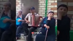 Аминат поёт для друзей и близких. Красивая даргинская песня ???