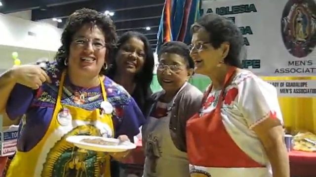 Debbie Luna Hello at La Familia event at Excel Energy centr смотреть онлайн