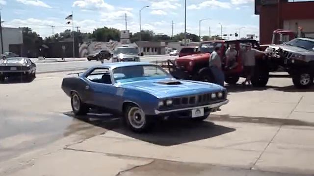 Columbus Mopar Show 09 Chargerchips burnout 1 смотреть онлайн