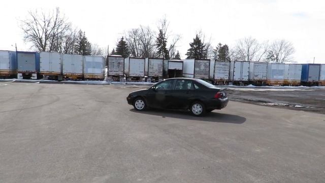 Lot 3 - 2007 Ford Focus SE 4 Door Sedan смотреть онлайн