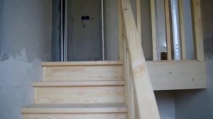 ВИДЕО ОБЗОР ДЕРЕВЯННОЙ ЛЕСТНИЦЫ НА КОСОУРАХ С РАЗМЕРАМИ ? ...от производителя лестниц ГОРНИЦА ?