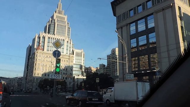 Автопробег с Казанского вокзала на Белорусский.