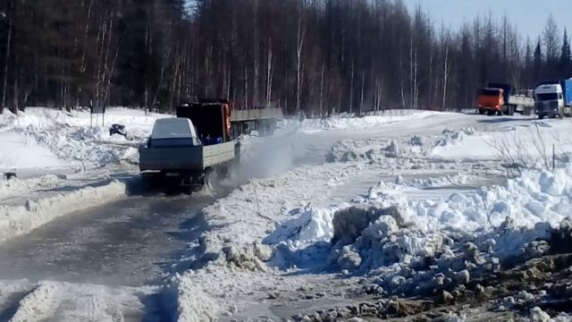 Вахта Север! Зимний брод. Зимник "Заполярка Ванкор" Урал штурмует реку! смотреть онлайн