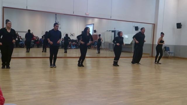 Baile para niños con el Movimiento 1º de la Pequeña Canción Nocturna de Mozart смотреть онлайн
