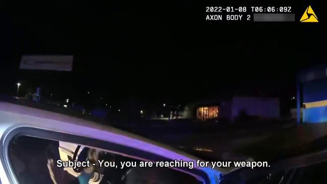 Полиция остановила белую машину с подозрительными черными людьми смотреть онлайн