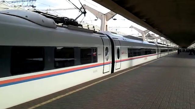 Отправление поезда Сапсан с Ленинградского вокзала смотреть онлайн