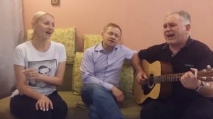 Солисты ансамбля Красноярье исполняют песню ВИО  Веселые Ребята " Чернобровая дивчина"