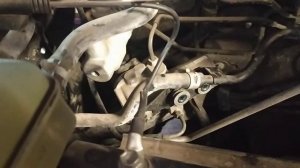 20 prius звук при нажатии на тормоз