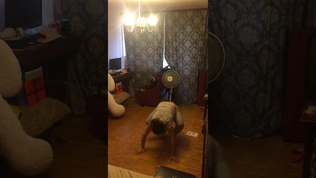 Берпи, 1,5 минуты, 27 раз. #бешенаясушка9 смотреть онлайн