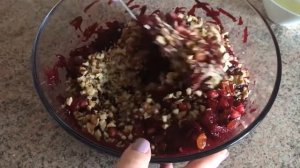 Свекольный салат с изюмом, гранатом и грецким орехом. Самый лучший рецепт .