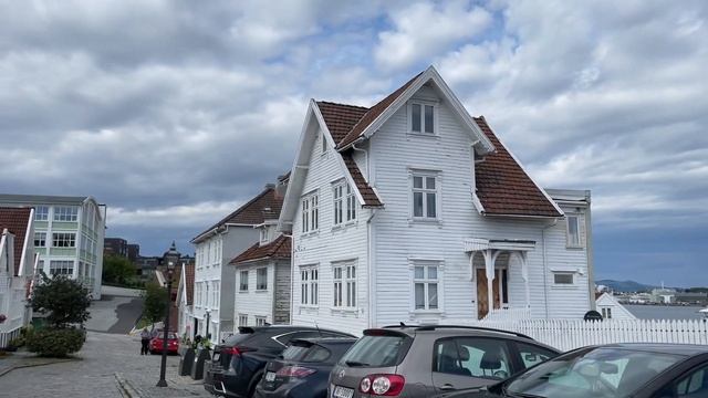 Norway Walks: Stavanger Old Town - Gamle Stavanger смотреть онлайн