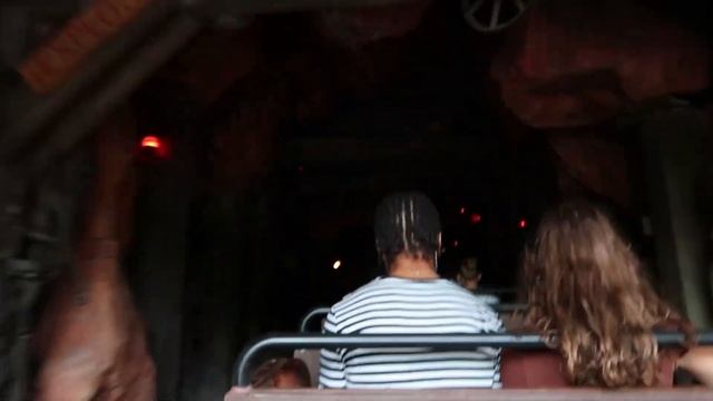 (NEW) Trip to Disneyland Paris 2021! - NEW Changes / Rides / Review смотреть онлайн