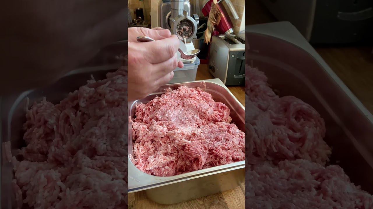 Картофельные колбаски для жарки.