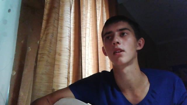 Парень красиво поет под гитару (нервы) 1 смотреть онлайн