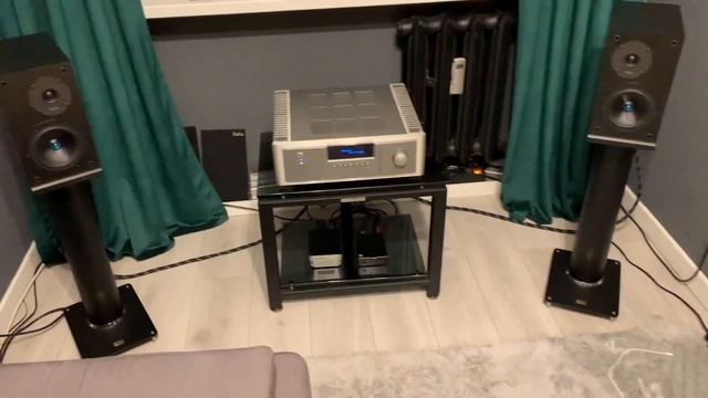 NAD Masters M3 & ProAc Response D1 ( Snowy White - The Time Has Come) смотреть онлайн