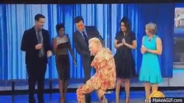 Неожидоное износилование стулом! смотреть онлайн