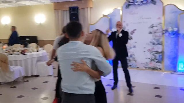 Свадьба в Казани. Поёт Андрей Кавайкин. Свадебный ведущий Садыков Айдар. Дискотека, фото и видео. смотреть онлайн