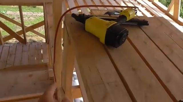 Монтаж каркасных стен. Второй этаж. Из квартиры в свой дом. День 23. смотреть онлайн