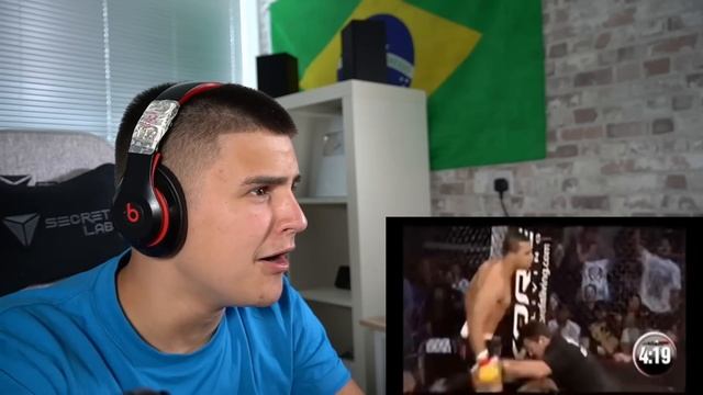 GRINGO REAGER À LENDA BRASILEIRA DA CAPOEIRA (Marcus Aurélio) смотреть онлайн