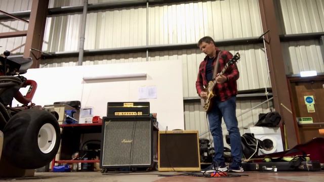 Cranked vintage Marshall JTM45 and Fender Bassman together in stereo demo 1 смотреть онлайн