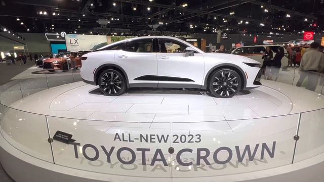 2023 TOYOTA CROWN #toyota #honda #toyotacrown #autoshow смотреть онлайн