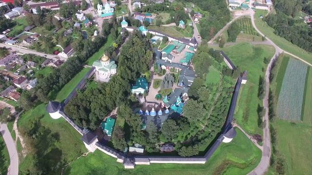 Псково-Печерский монастырь с высоты птичьего полета смотреть онлайн