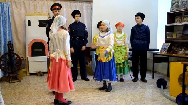 Выступление группы "Донцы-Рахинцы" в Рахинской библиотеке на день матери казачки 5.12.2017 смотреть онлайн