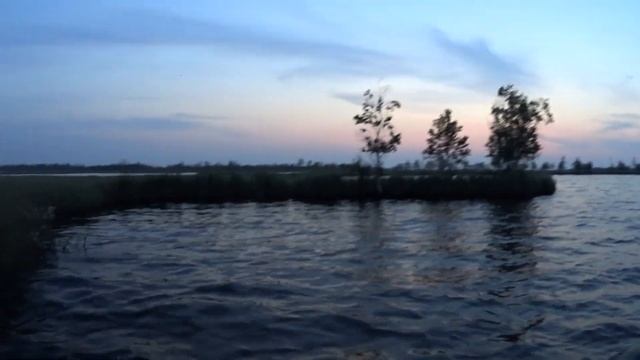 Вечерняя рыбалка на байдарке .рыбалка на спининг 2019 #Варвар 340 смотреть онлайн