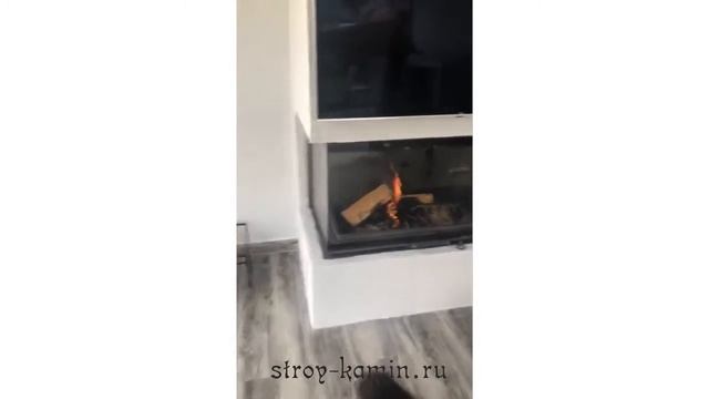 Трехсторонний камин с телевизором и топкой Астов ПЗС 10057 в коттедже смотреть онлайн