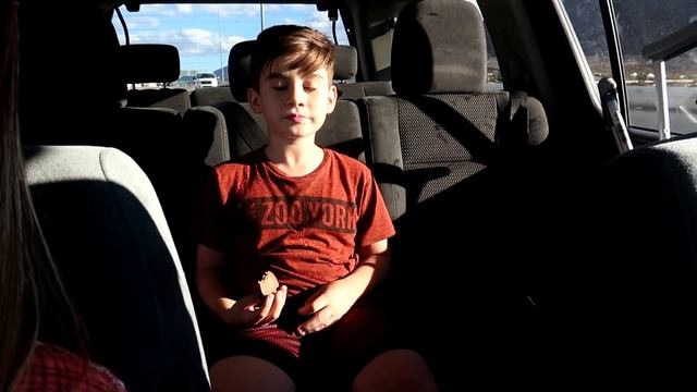 KID BREAKS his ANKLE playing SOCCER | A DOCTOR says his FOOT is BROKEN | KIDS FIRST BROKEN BONE смотреть онлайн