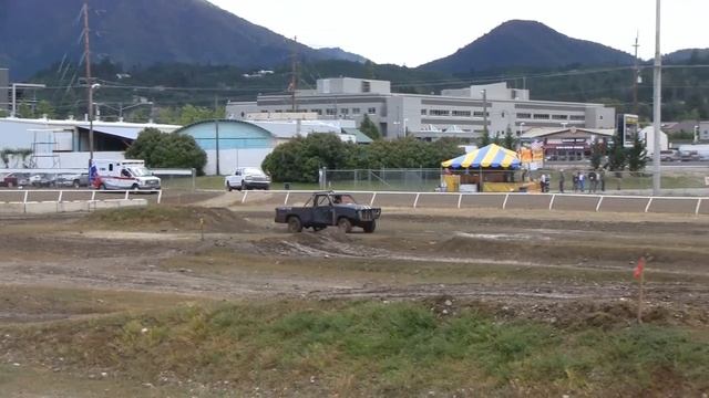 Run 1 - IV Lions Club Tuff Trucks - Grants Pass - Camera 2 смотреть онлайн