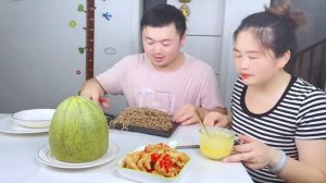 HUSBAND AND WIFE MUKBANGEATING FOOD, муж и жена едят еду новое видео #mukbang