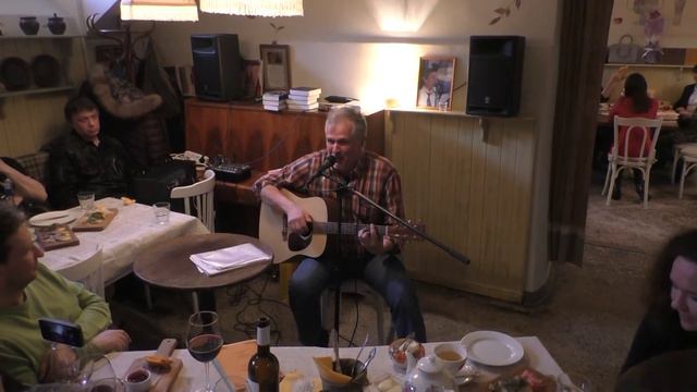 На дальнем юге в городе Стамбуле. Исполняет Гарик Осипов. 2016 Видео - Александр Травин арТзаЛ смотреть онлайн