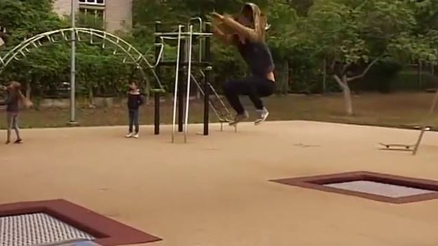 Around the Block 2018 смотреть онлайн