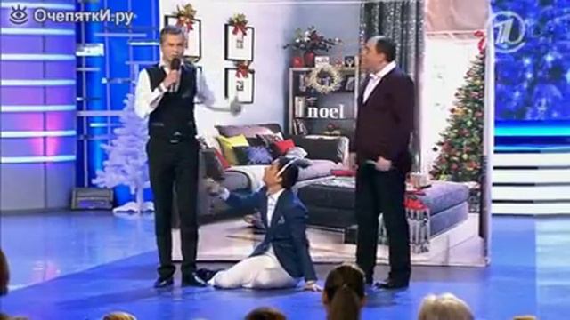 Парень дарит девушке котёнка смотреть онлайн
