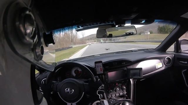 Lime Rock Park Scion FRS 1:03.565 on GT Radial SX2 смотреть онлайн